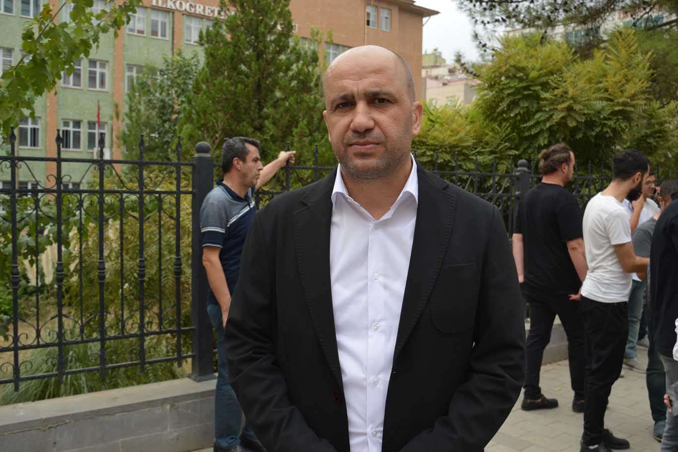 Siirt Eğitim Bir-Sen Şubesi Başkanı Murat Şeker, 